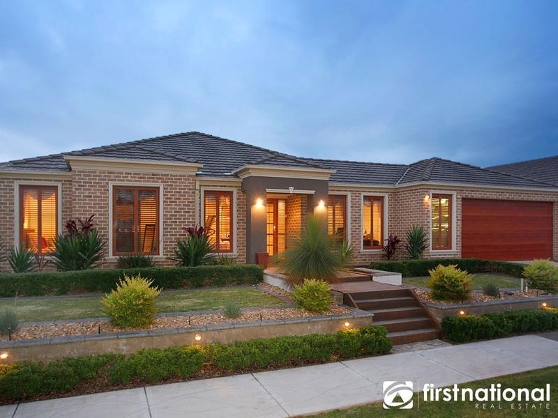 14 Spoonbill Street, Berwick VIC 3806