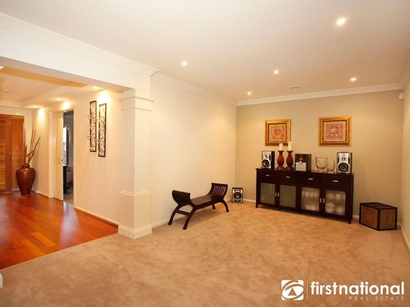 14 Spoonbill Street, Berwick VIC 3806