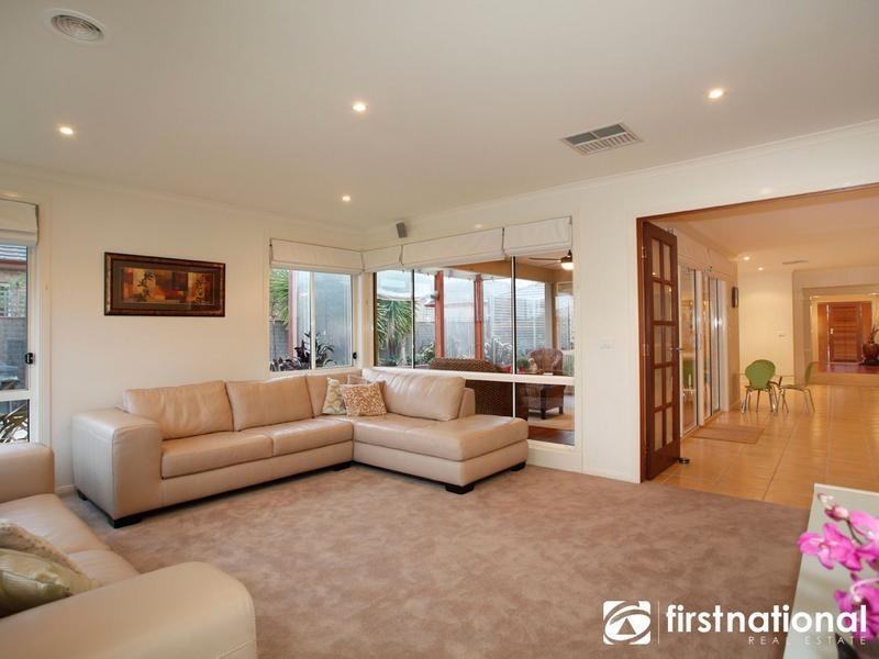 14 Spoonbill Street, Berwick VIC 3806