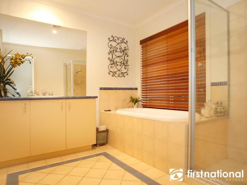 14 Spoonbill Street, Berwick VIC 3806