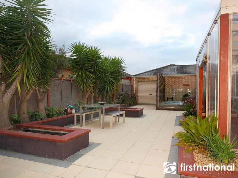 14 Spoonbill Street, Berwick VIC 3806
