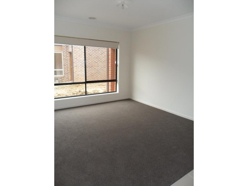 78 Selandra Boulevard, Clyde North VIC 3978