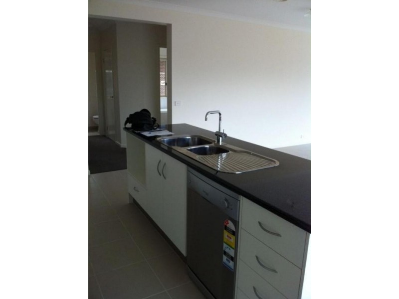 78 Selandra Boulevard, Clyde North VIC 3978