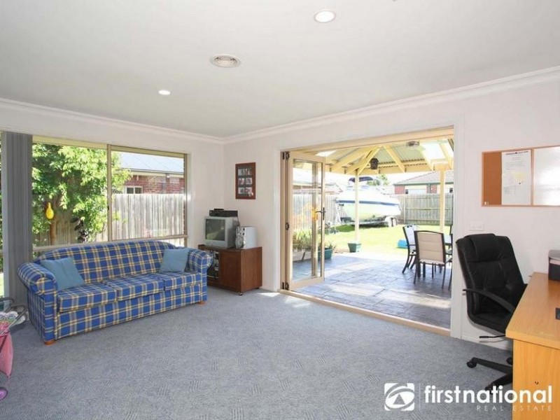 13 Dickson Mews, Berwick VIC 3806