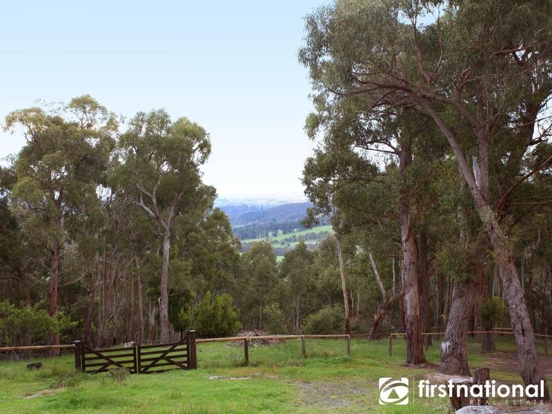 64 Norbury Rd, Beaconsfield Upper VIC 3808