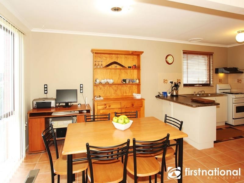 33 Girvan Circuit, Endeavour Hills VIC 3802