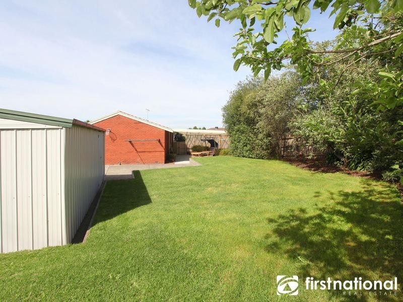 33 Girvan Circuit, Endeavour Hills VIC 3802