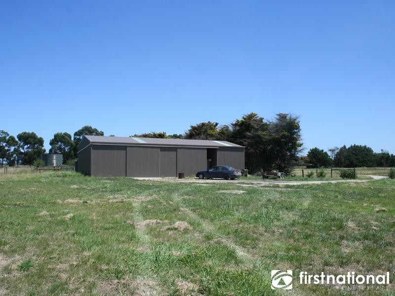230 Eight Mile Road, Nar Nar Goon VIC 3812