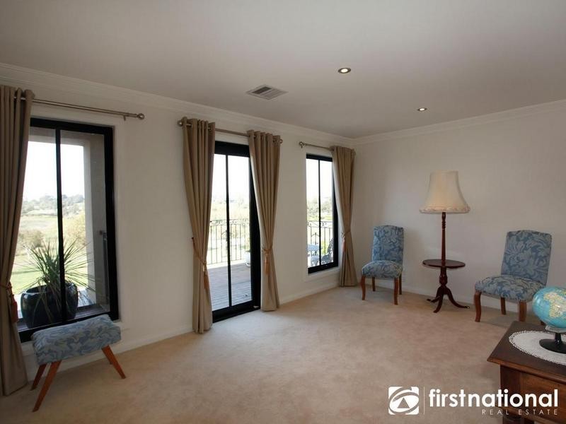 14 Canberra Avenue, Berwick VIC 3806