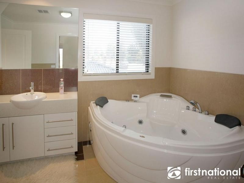 14 Canberra Avenue, Berwick VIC 3806