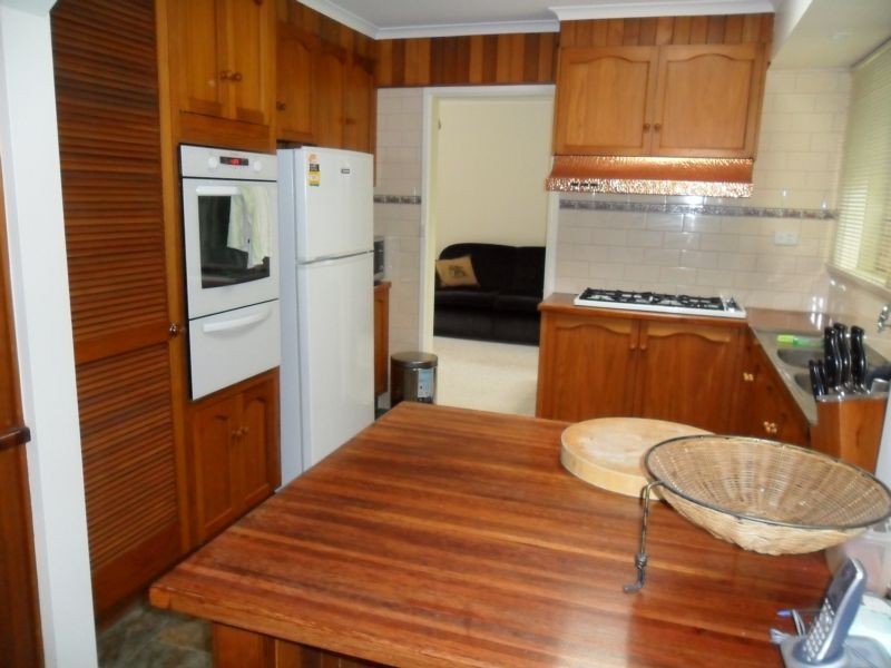 17 Harkaway Road, Berwick VIC 3806