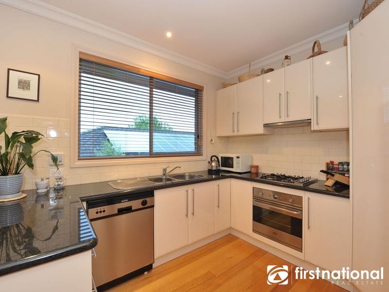 2/68 Inglis Road, Berwick VIC 3806