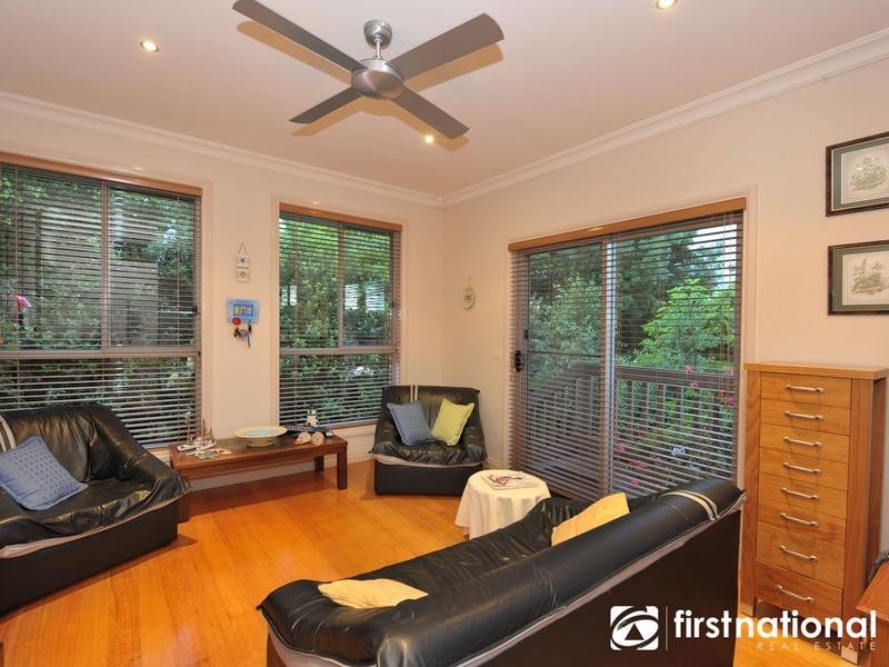 2/68 Inglis Road, Berwick VIC 3806