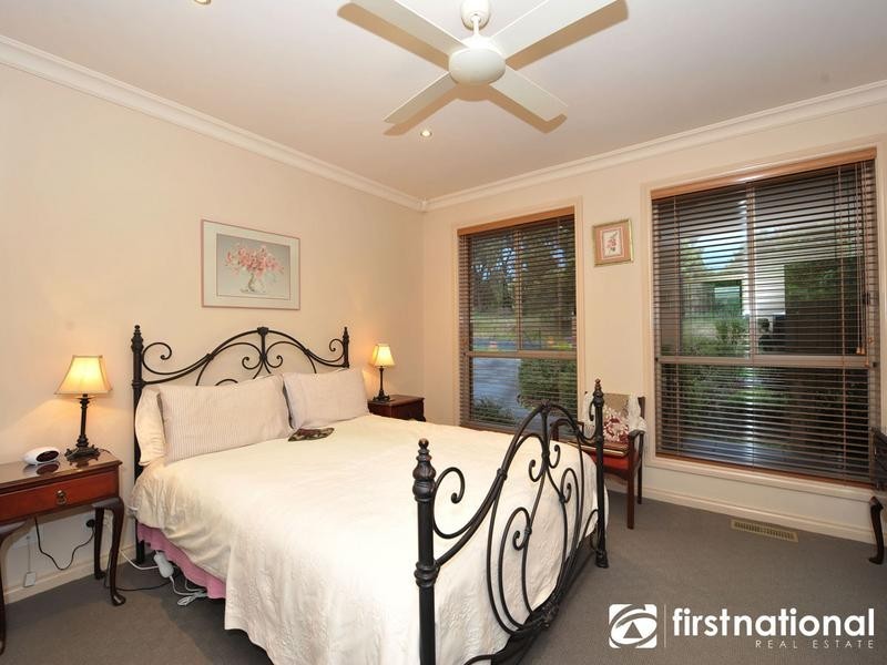 2/68 Inglis Road, Berwick VIC 3806