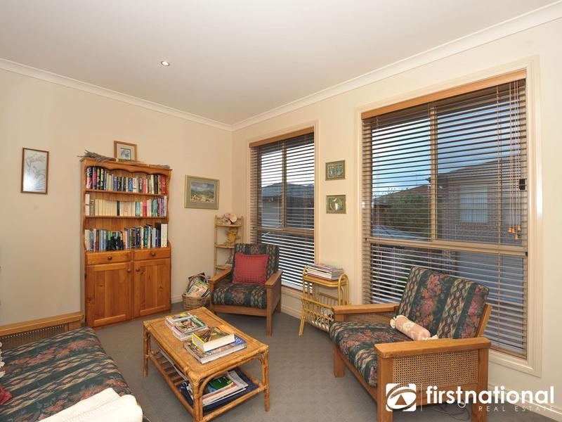 2/68 Inglis Road, Berwick VIC 3806