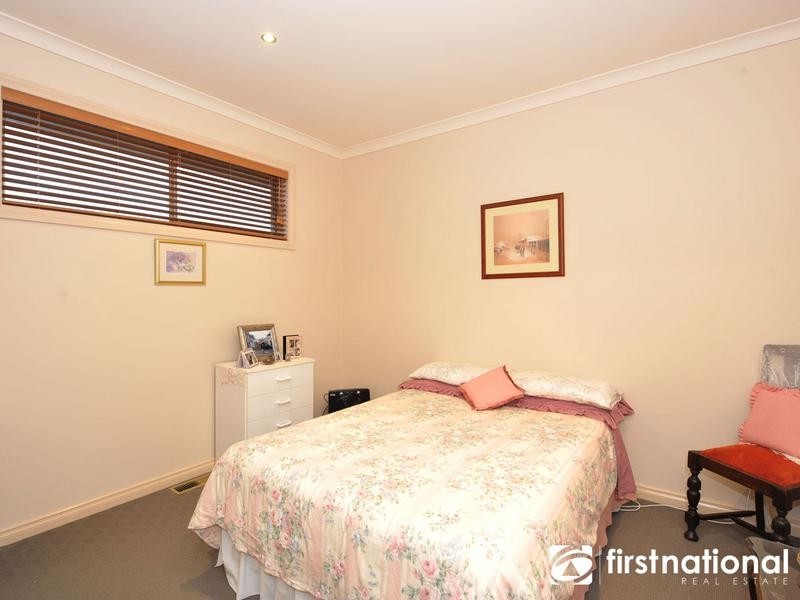 2/68 Inglis Road, Berwick VIC 3806