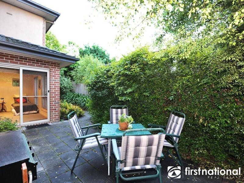 2/68 Inglis Road, Berwick VIC 3806