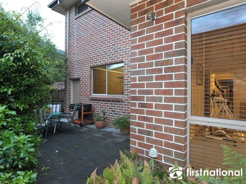 2/68 Inglis Road, Berwick VIC 3806
