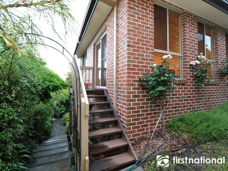 2/68 Inglis Road, Berwick VIC 3806
