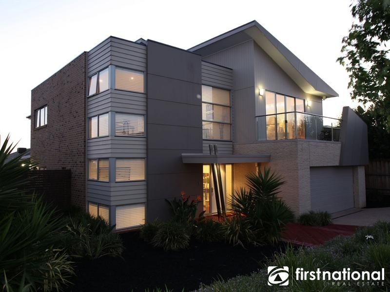 15 Chase Boulevard, Berwick VIC 3806