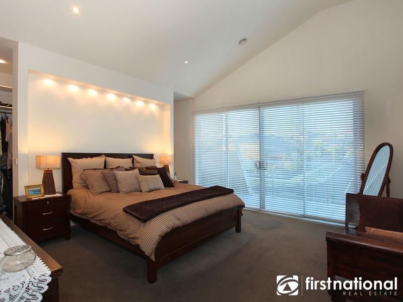 15 Chase Boulevard, Berwick VIC 3806