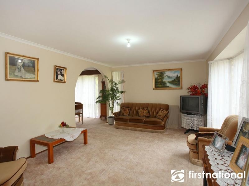 4 Mahogany Avenue, Berwick VIC 3806