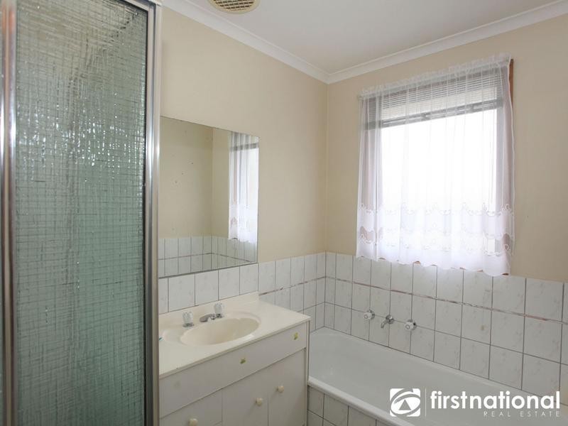 4 Mahogany Avenue, Berwick VIC 3806