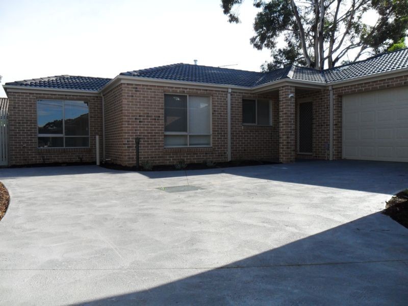 4/8 Jamieson Court, Pakenham VIC 3810