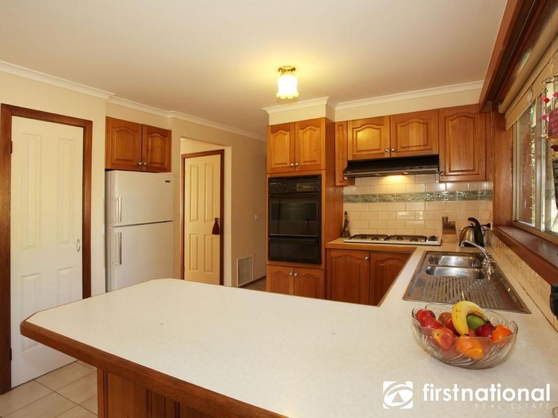 2 Lawrence Drive, Berwick VIC 3806