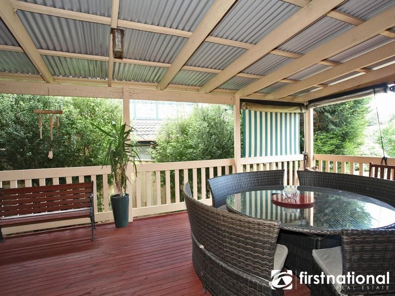 2 Lawrence Drive, Berwick VIC 3806