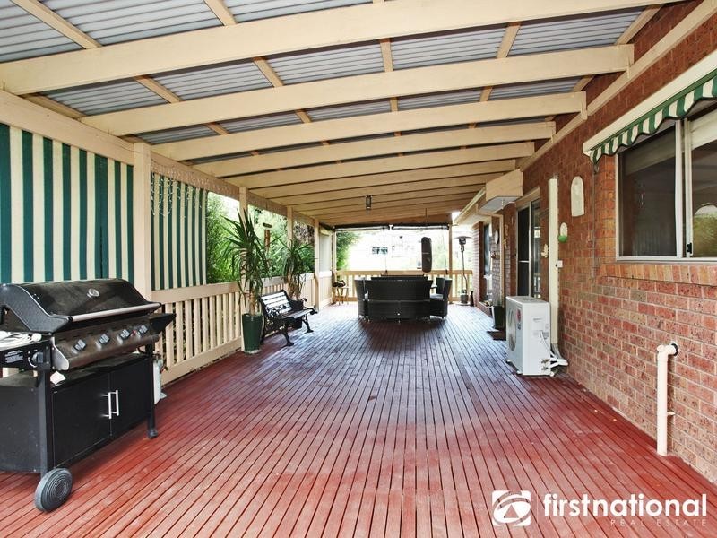 2 Lawrence Drive, Berwick VIC 3806