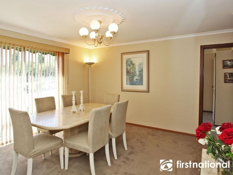 2 Lawrence Drive, Berwick VIC 3806