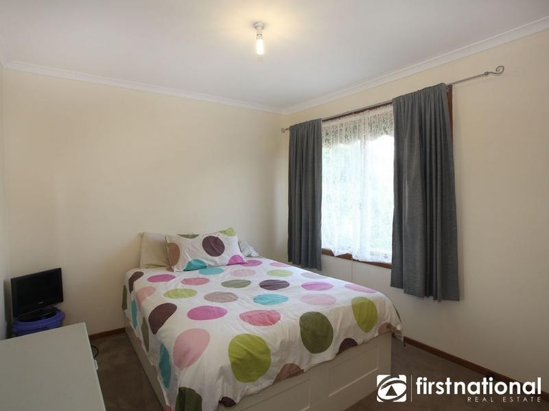 2 Lawrence Drive, Berwick VIC 3806