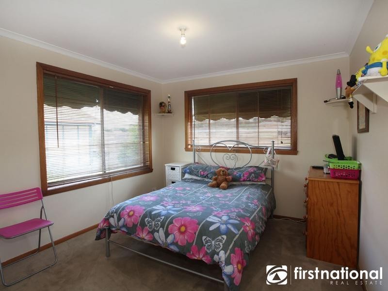 2 Lawrence Drive, Berwick VIC 3806