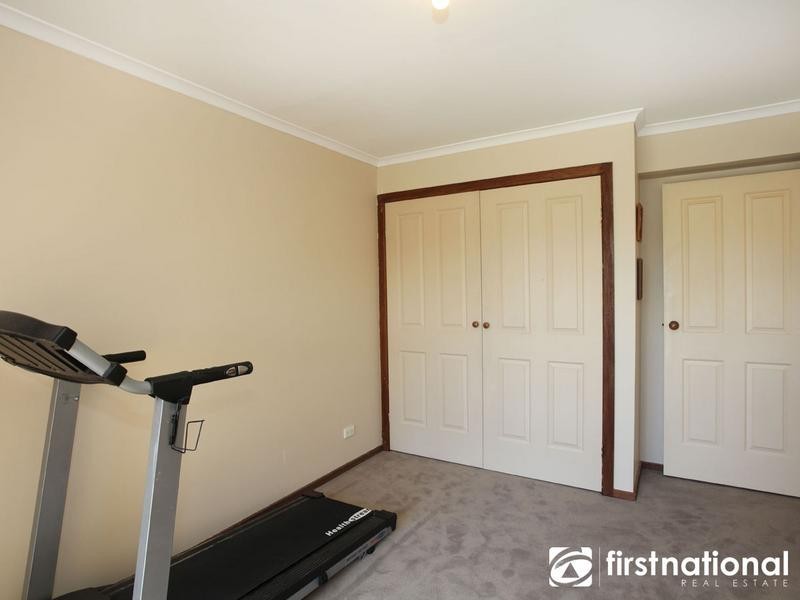 2 Lawrence Drive, Berwick VIC 3806