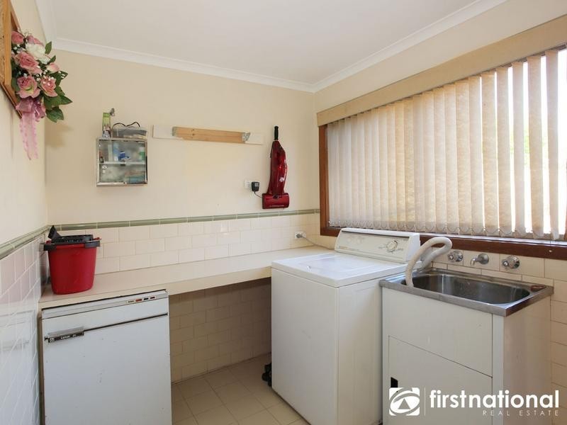 2 Lawrence Drive, Berwick VIC 3806