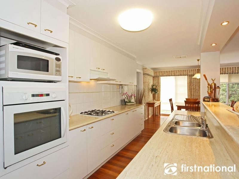 9 Andval Court, Berwick VIC 3806