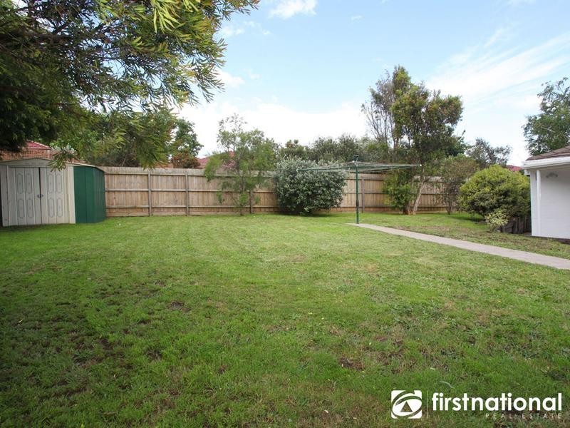 9 Andval Court, Berwick VIC 3806