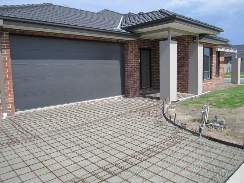 44 Flinders Park Drive, Officer VIC 3809