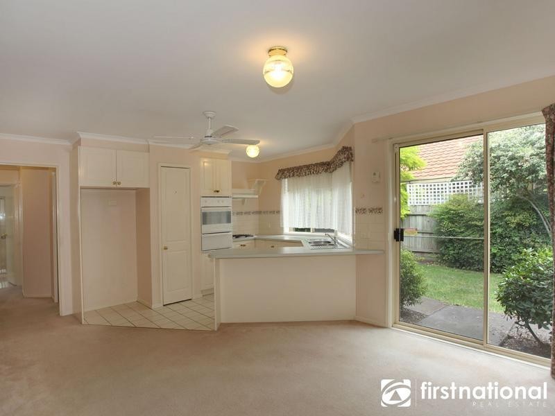 8 Emma Court, Berwick VIC 3806