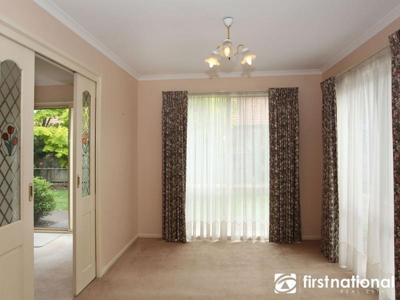 8 Emma Court, Berwick VIC 3806