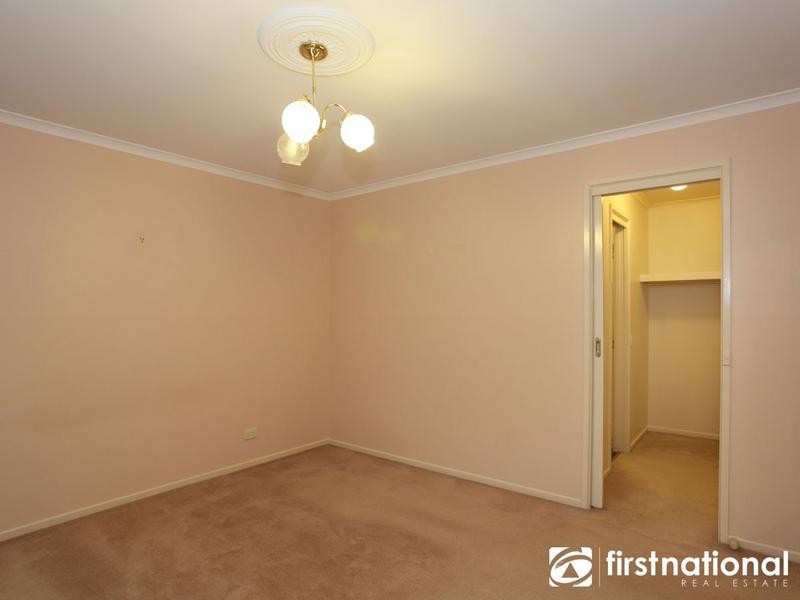 8 Emma Court, Berwick VIC 3806