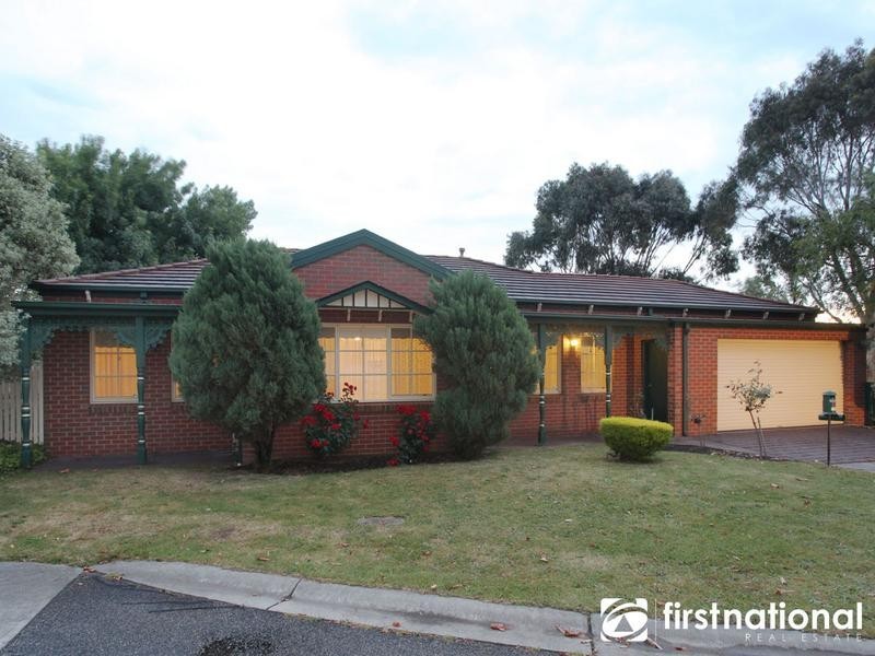 8 Emma Court, Berwick VIC 3806