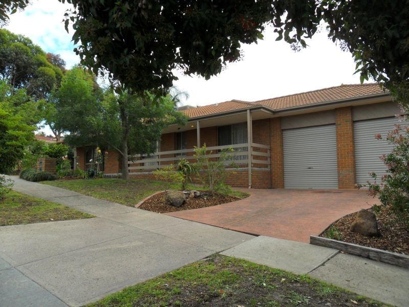 48 Lawrence Drive, Berwick VIC 3806
