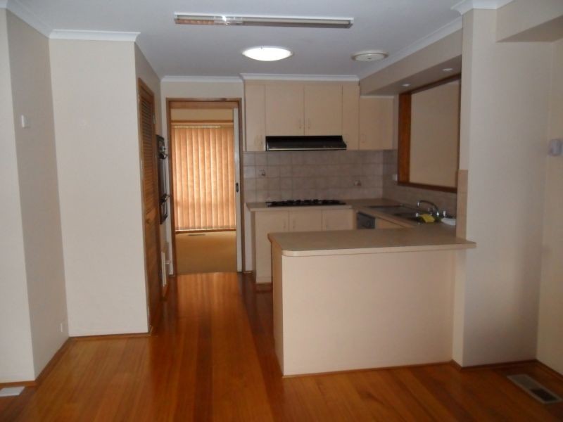 48 Lawrence Drive, Berwick VIC 3806
