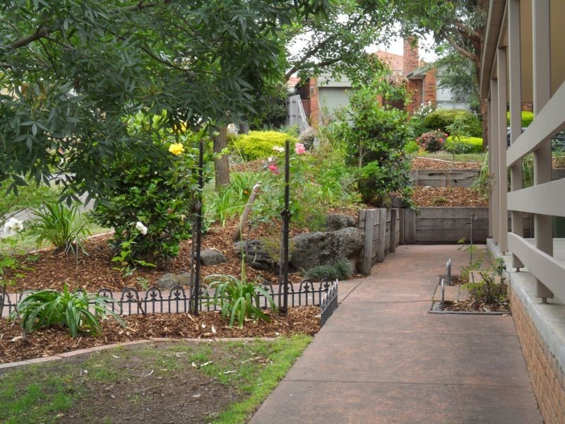 48 Lawrence Drive, Berwick VIC 3806