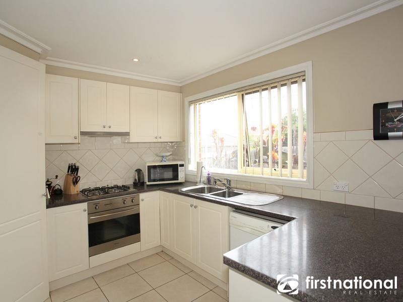 14 Glen Isla Way, Berwick VIC 3806