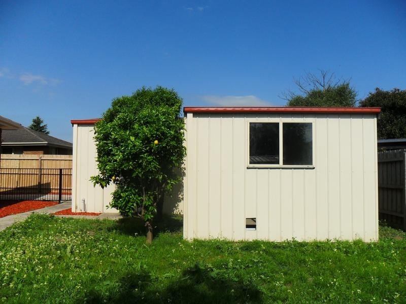 2 Bosco Close, Narre Warren VIC 3805