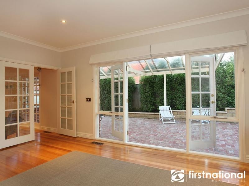 19 Nightingale Crescent, Berwick VIC 3806