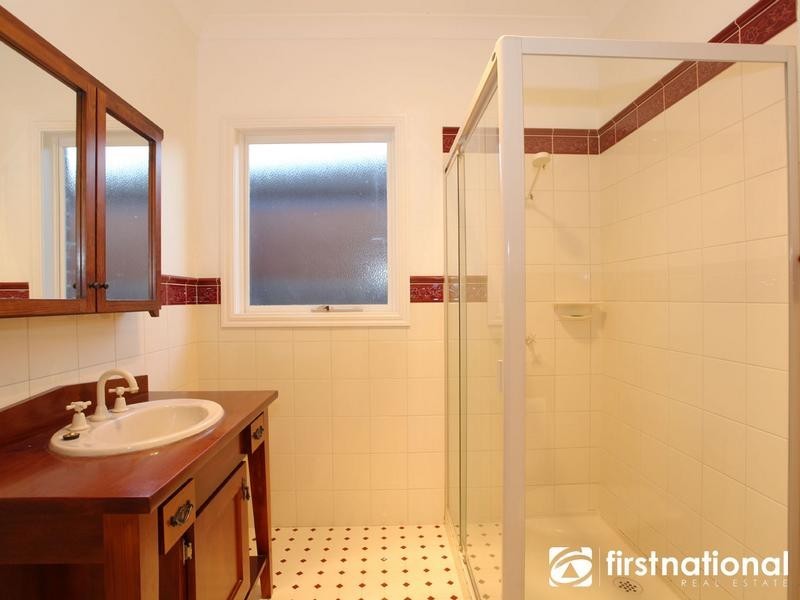 19 Nightingale Crescent, Berwick VIC 3806